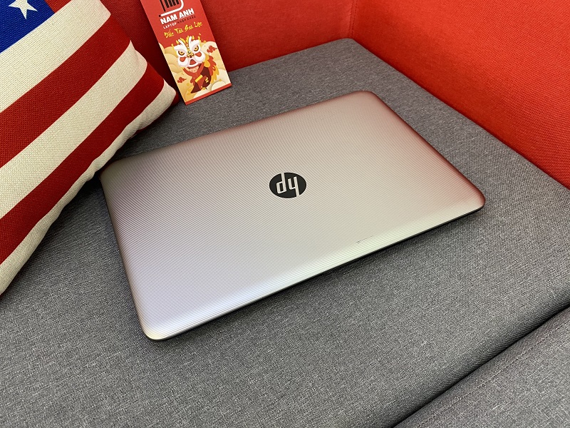 HP Notebook 15 c&oacute; ph&iacute;m số phụ, mỏng nhẹ