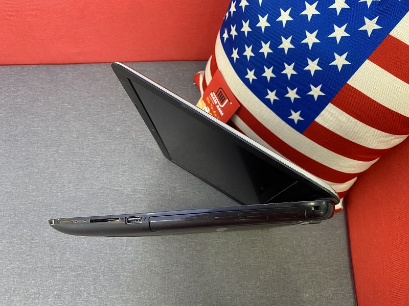 HP Notebook 15 c&oacute; ph&iacute;m số phụ, mỏng nhẹ