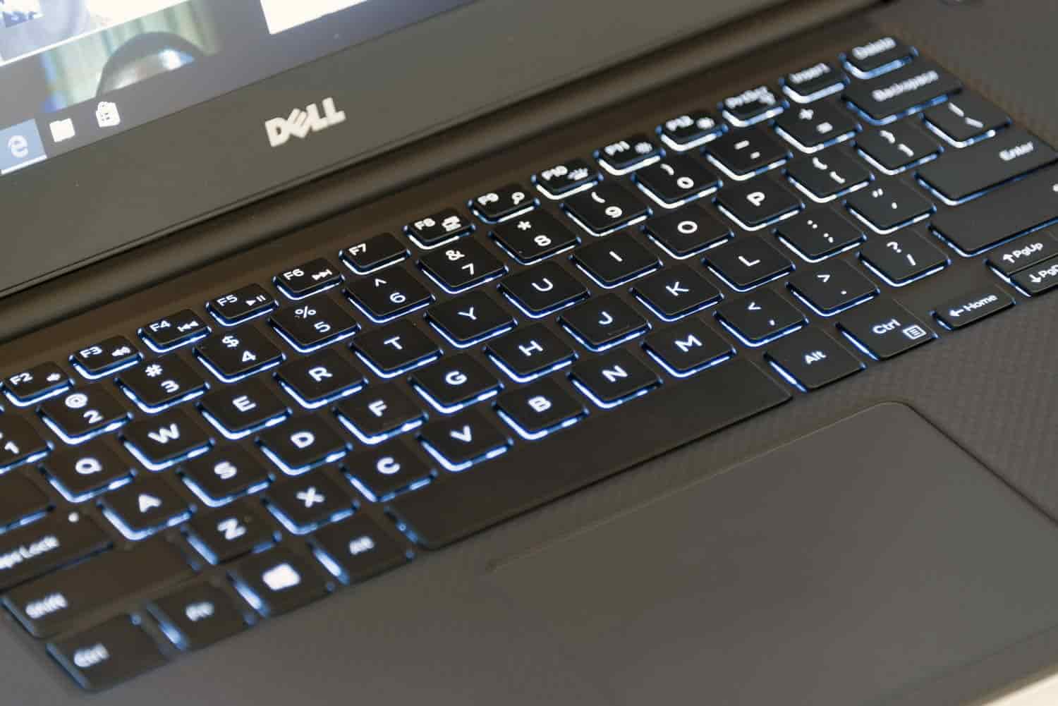 DELL Precision 5520 Workstation chuy&ecirc;n ĐỒ HỌA