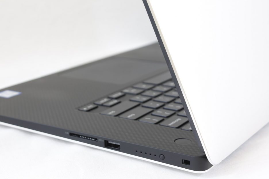 DELL XPS 15 7590 m&agrave;n tr&agrave;n viền si&ecirc;u s&aacute;ng đẹp