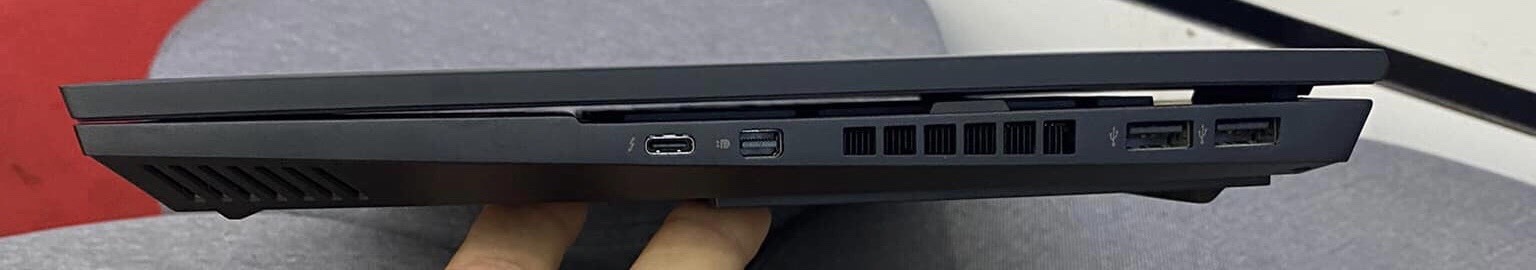 HP Omen 15-EK1013TX Laptop Gaming Khủng
