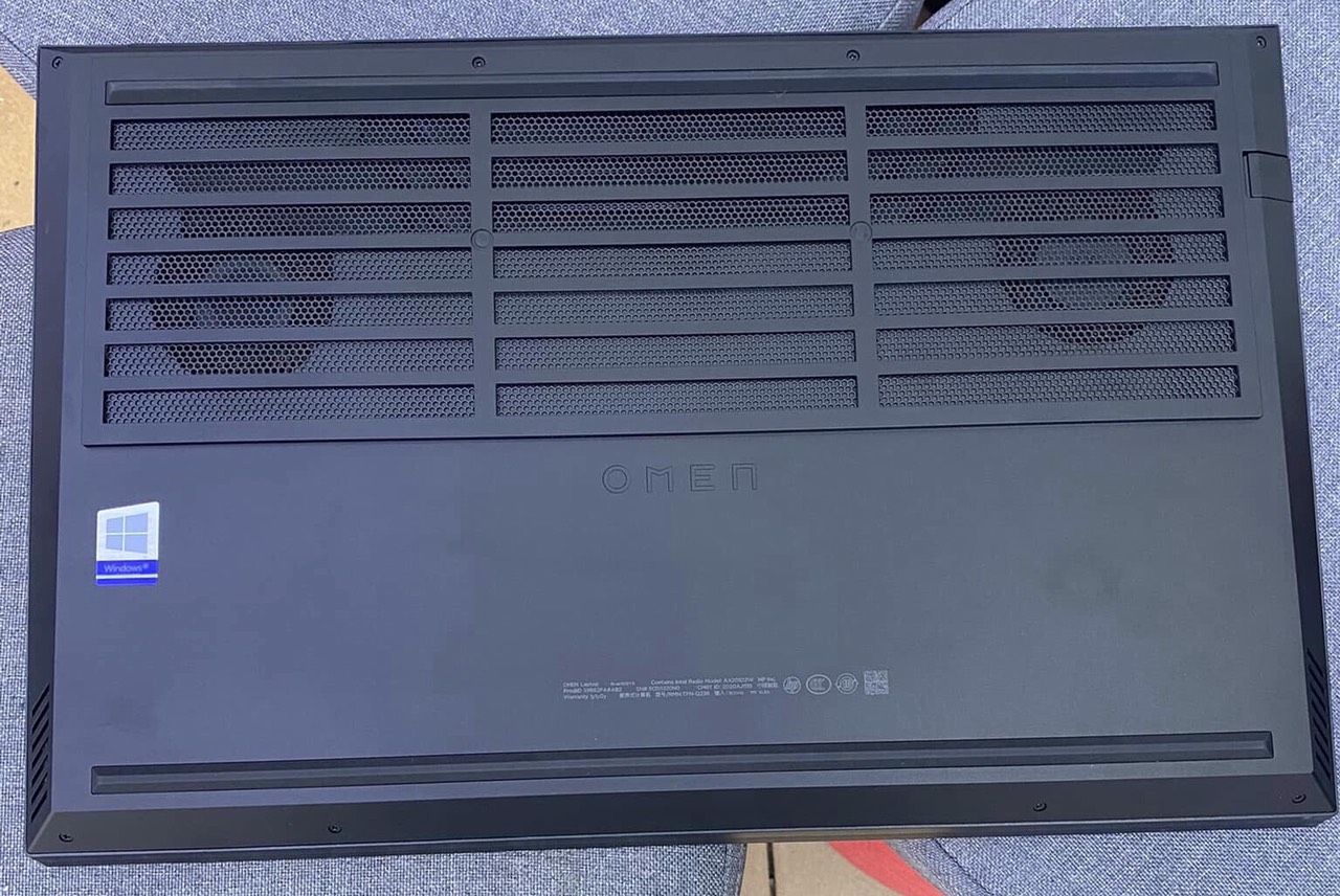 HP Omen 15-EK1013TX Laptop Gaming Khủng