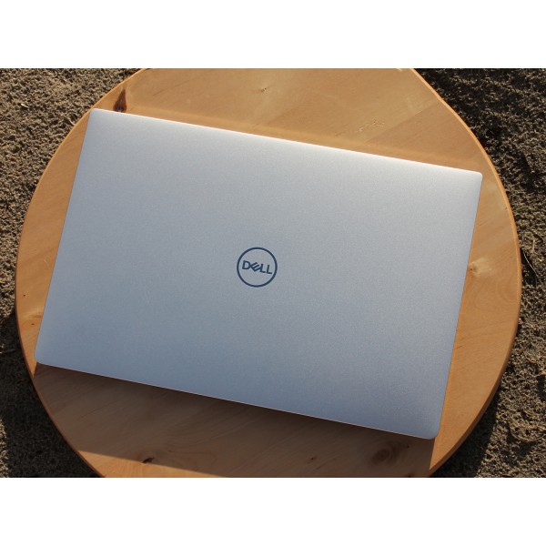 Dell XPS 13 9380 ultrabook siêu mỏng gọn