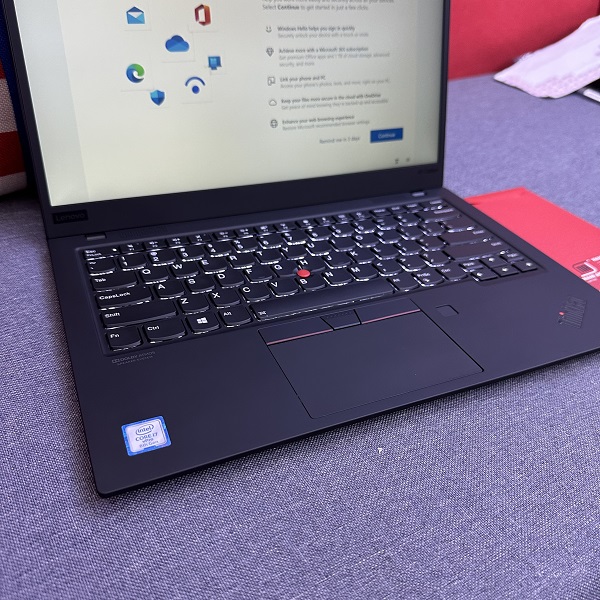 Lenovo Thinkpad X1 Carbon genn 7 i7 - Dòng doanh nhân siêu mỏng nhẹ