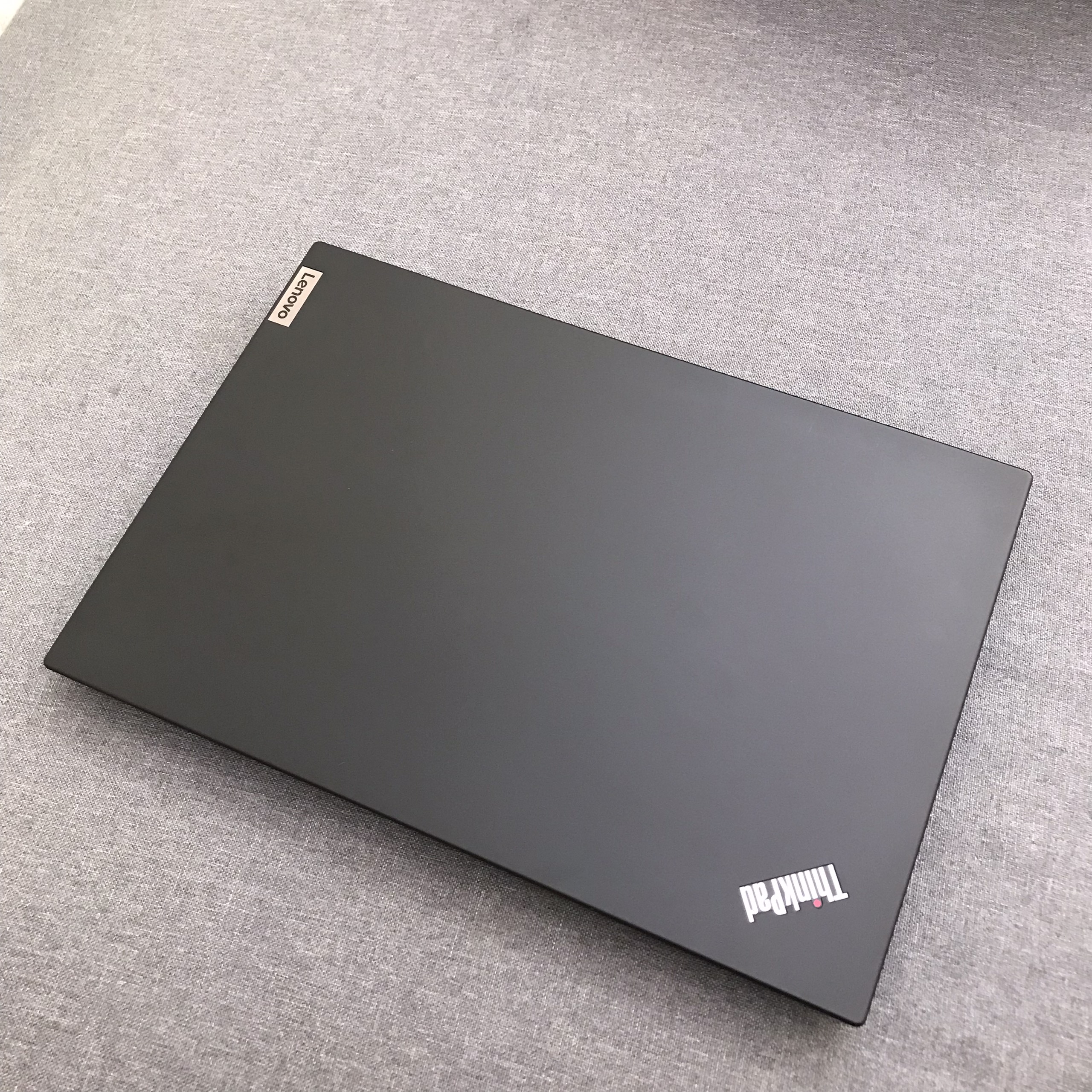 (New outlet) Lenovo ThinkPad P15v Gen 1 Workstation Chuy&ecirc;n Nghiệp