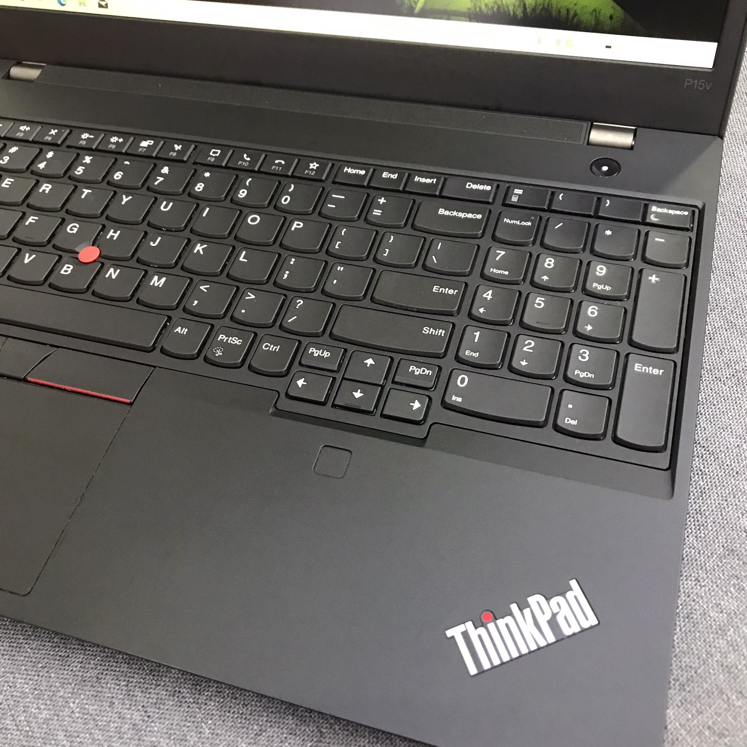 (New outlet) Lenovo ThinkPad P15v Gen 1 Workstation Chuy&ecirc;n Nghiệp