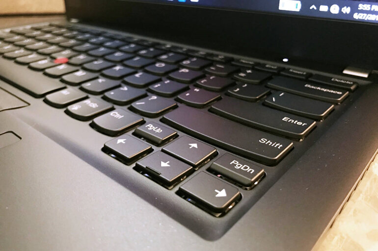 Lenovo Thinkpad T490s Ultrabook doanh nh&acirc;n