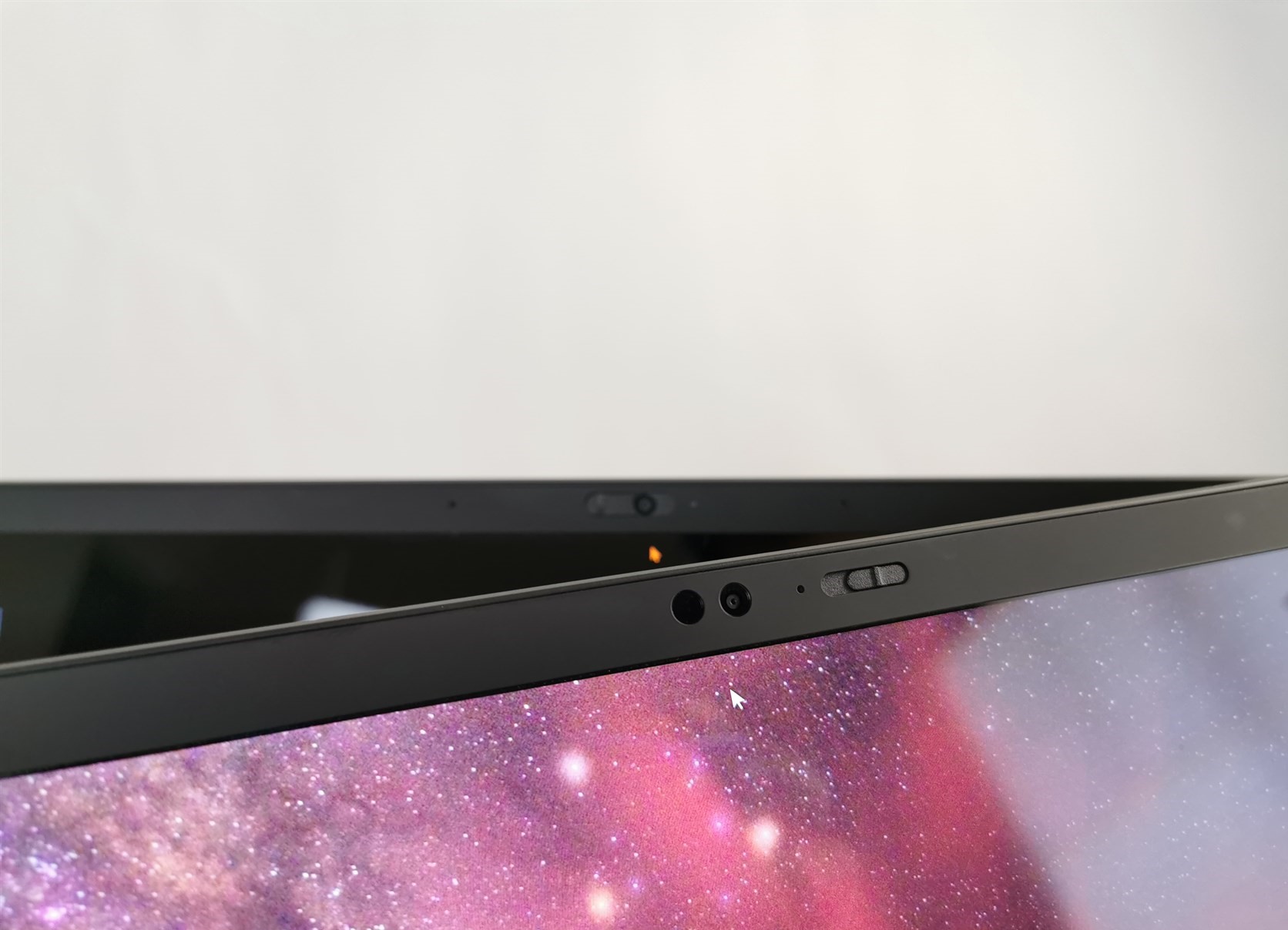 Lenovo Thinkpad X1 Carbon genn 7 i7 - D&ograve;ng doanh nh&acirc;n si&ecirc;u mỏng nhẹ